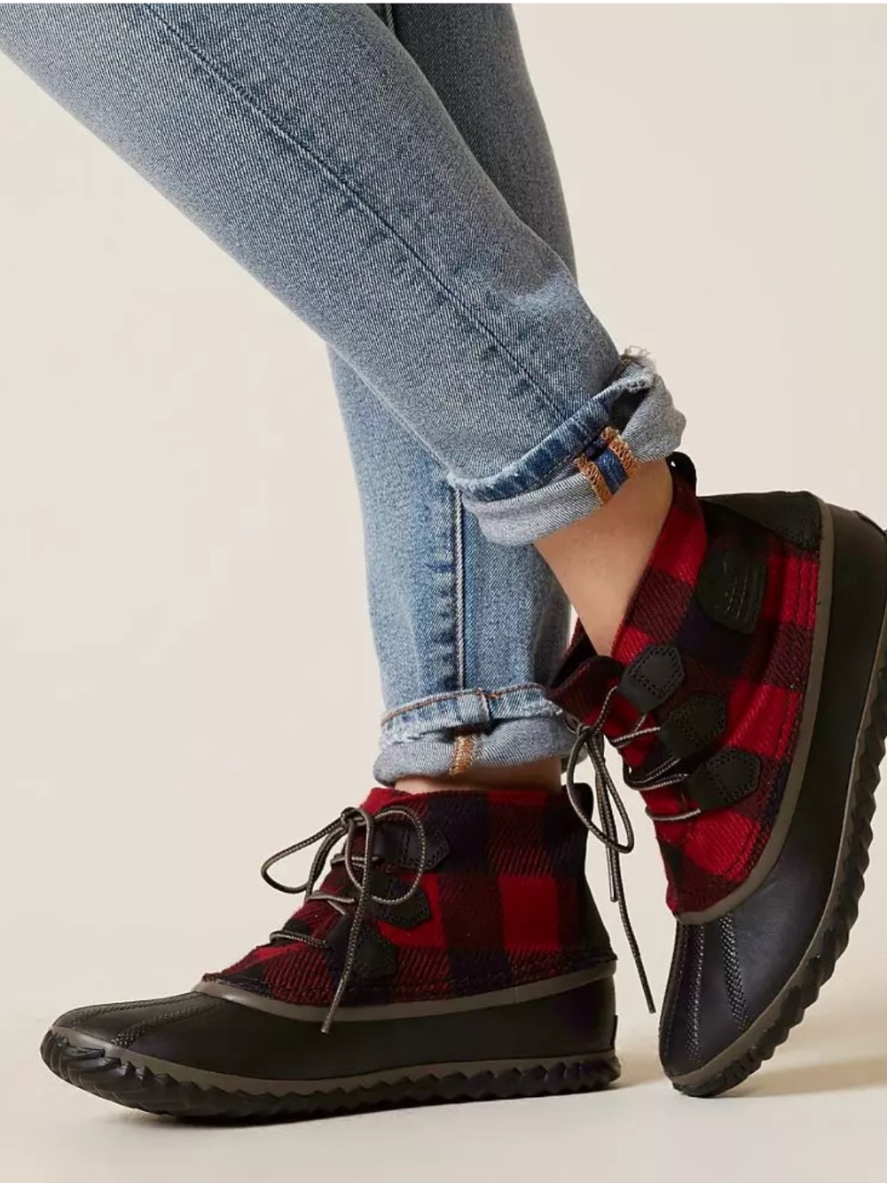 Sorel Out N About Womens size 7 Buffalo Plaid Duck Boots Waterproof Red